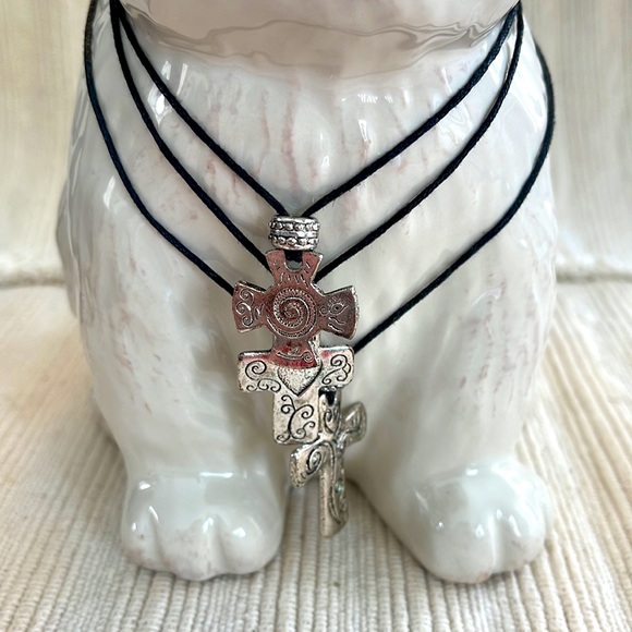 Silver cross layered necklace. - Picture 3 of 7